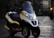 Piaggio MP3 Hybrid